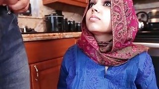 Mushlim Ladki Ki Sxxy - Muslim Ladki Nakab Wali Ki Sexy Xvideo mp4 porn | Iporntv.mobi