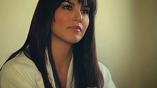 International Superstar Sunny Leone Thumbnail