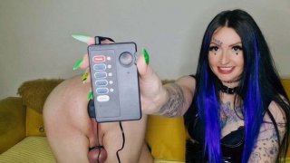 Dominatrix nika reviews new electric anal plug for bdsm sex slave - electro shock fun Thumbnail